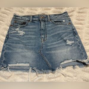 American Eagle Denim Distressed Mini Skirt Woman’s size 6